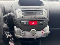 Toyota aygo 1.0 vvt-i comfort, kf-251-z - afbeelding 2 van  12