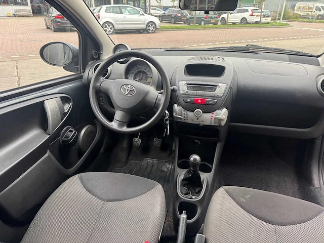 Toyota aygo 1.0 vvt-i comfort, kf-251-z - afbeelding 11 van  12
