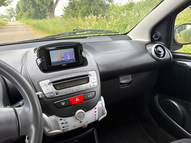 Toyota aygo 1.0 vvt-i now , 7-skp-45 - afbeelding 6 van  20