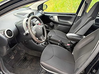 Toyota aygo 1.0 vvt-i now , 7-skp-45 - afbeelding 10 van  20