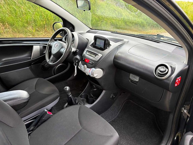 Toyota aygo 1.0 vvt-i now , 7-skp-45 - afbeelding 13 van  20
