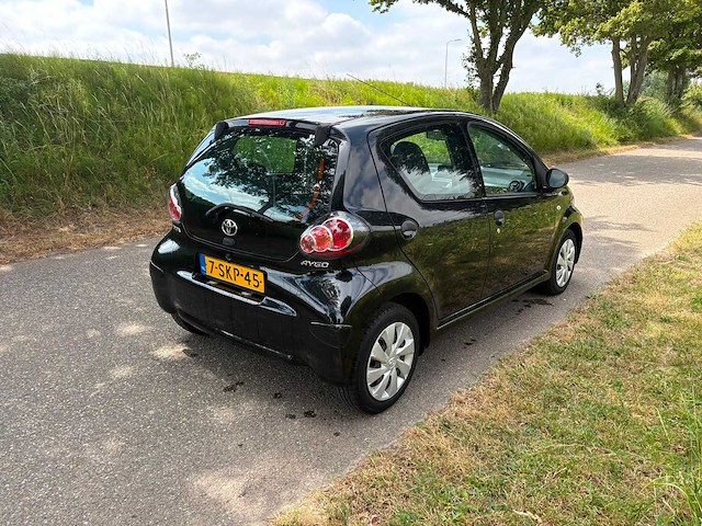 Toyota aygo 1.0 vvt-i now , 7-skp-45 - afbeelding 18 van  20