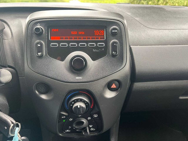 Toyota aygo 1.0 vvt-i x-fun ; sx-348-r - afbeelding 8 van  11