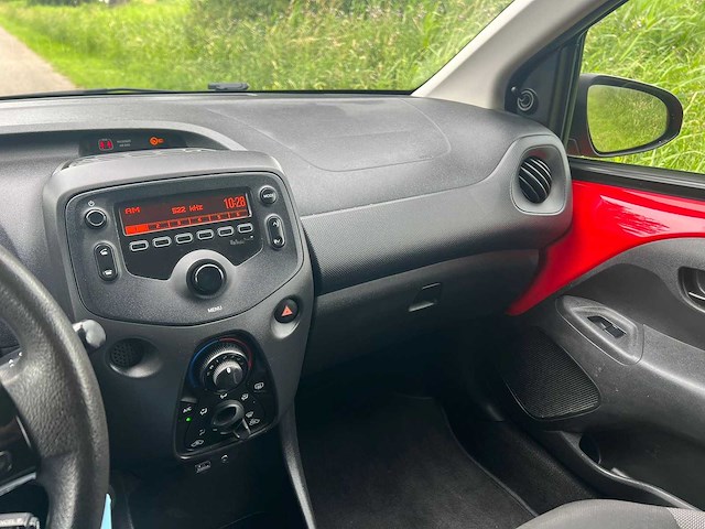 Toyota aygo 1.0 vvt-i x-fun ; sx-348-r - afbeelding 11 van  11