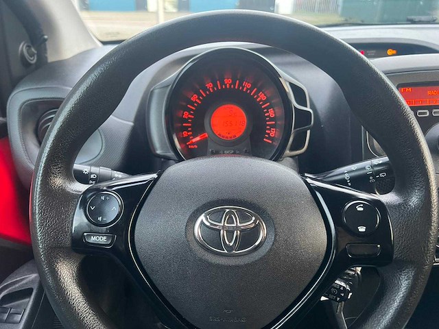Toyota aygo 1.0 vvt i x-fun ,sz-596-b - afbeelding 2 van  22