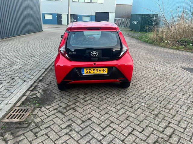 Toyota aygo 1.0 vvt i x-fun ,sz-596-b - afbeelding 18 van  22