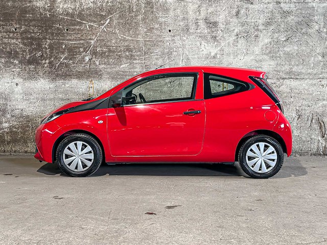 Toyota aygo 1.0 vvt-i x-now 69pk 2018, kkd-62-f - afbeelding 2 van  28