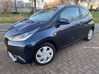 Toyota aygo 1.0 vvt i x play automaat ; hk-971-f - afbeelding 1 van  15