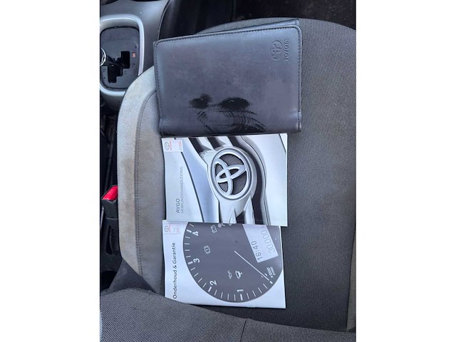 Toyota aygo 1.0 vvt i x play; hk-971-f - afbeelding 14 van  15