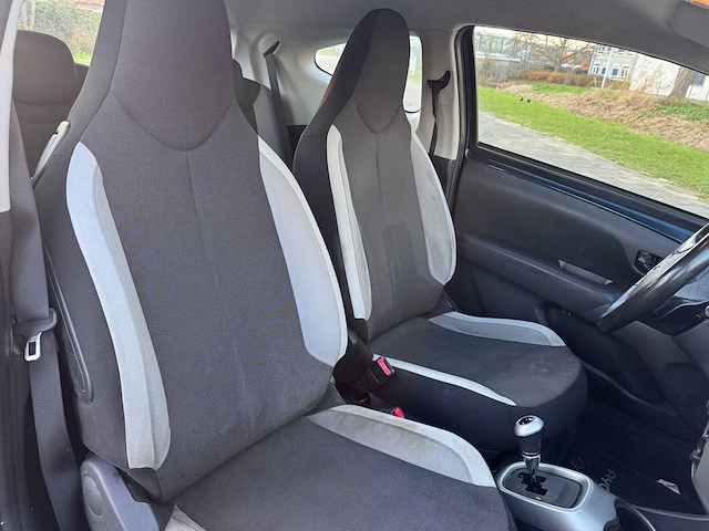 Toyota aygo 1.0 vvt i x play; hk-971-f - afbeelding 5 van  15