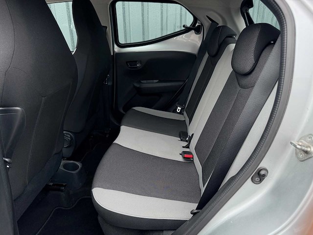 Toyota aygo 1.0 vvt-i x-play | jk-274-v i - afbeelding 2 van  21