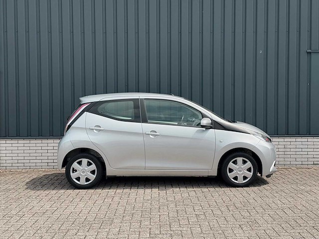 Toyota aygo 1.0 vvt-i x-play | jk-274-v i - afbeelding 4 van  21