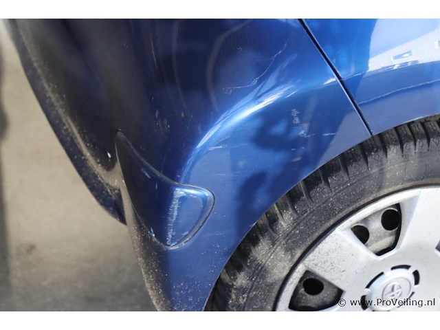 Toyota aygo| benzine | kenteken: rx-652-f - afbeelding 2 van  26