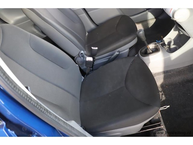 Toyota aygo| benzine | kenteken: rx-652-f - afbeelding 7 van  26