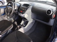 Toyota aygo| benzine | kenteken: rx-652-f - afbeelding 8 van  26