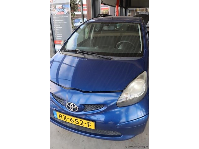 Toyota aygo| benzine | kenteken: rx-652-f - afbeelding 12 van  26