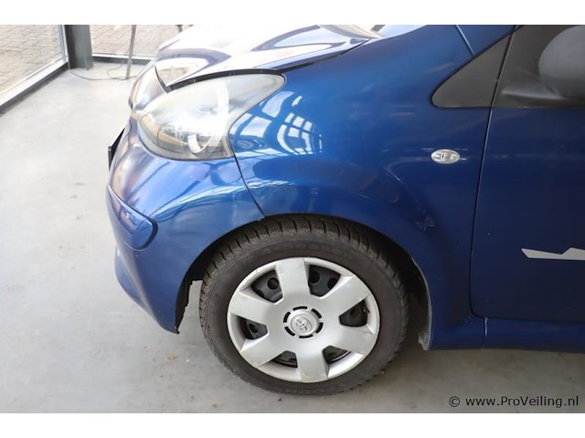 Toyota aygo| benzine | kenteken: rx-652-f - afbeelding 21 van  26