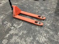 Toyota bt-lifter hand hydraulische palletwagen - afbeelding 3 van  5