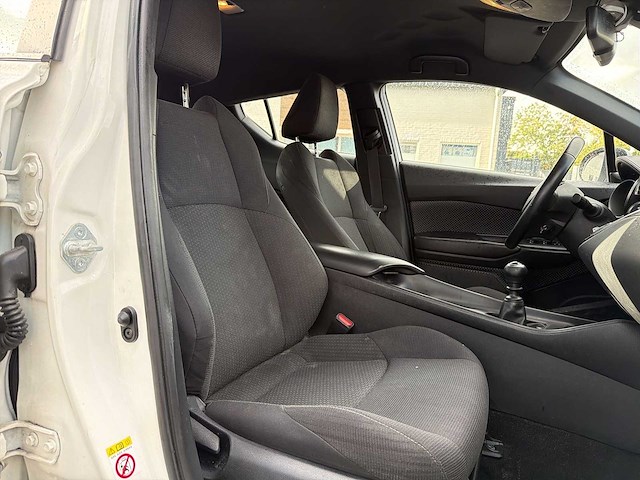 Toyota c-hr 1.2 dynamic 2017 | pl-733-g i - afbeelding 19 van  27