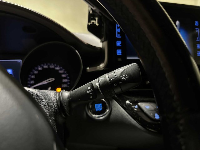Toyota c-hr 1.2 first edition 116pk 2017, nb-105-x - afbeelding 19 van  44