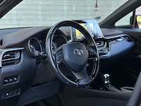 Toyota c-hr 1.8 hybrid executive 122pk 2017 (origineel-nl), rf-509-l - afbeelding 9 van  55
