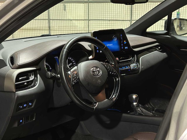 Toyota c-hr 1.8 hybrid executive 98pk 2017, pg-762-k - afbeelding 9 van  42