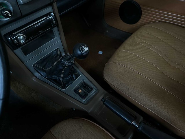 Toyota carina 1.6 de luxe 75pk 1976, 98-ju-66 - afbeelding 16 van  37