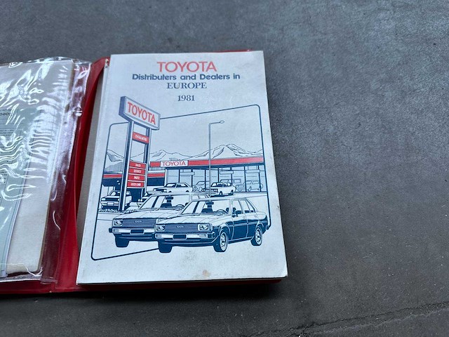 Toyota carina 1.6 de luxe 75pk 1976, 98-ju-66 - afbeelding 28 van  37