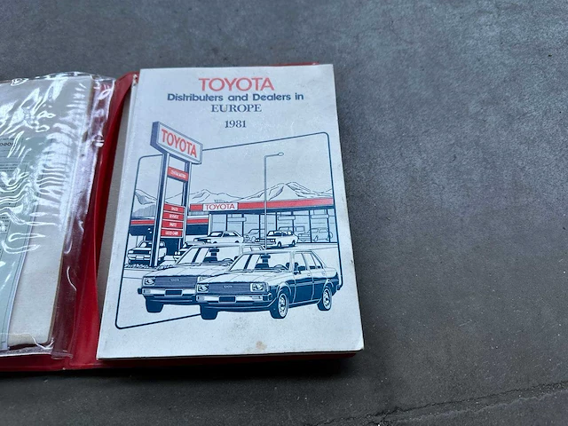 Toyota carina 1.6 de luxe 75pk 1976, 98-ju-66 - afbeelding 30 van  37