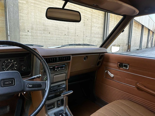 Toyota carina 1600 de luxe automatic 75pk 1976 - afbeelding 8 van  36