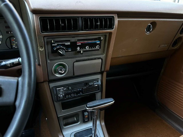 Toyota carina 1600 de luxe automatic 75pk 1976 - afbeelding 14 van  36