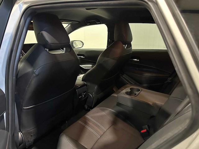 Toyota corolla touring sports 2.0 hybrid gr sport - afbeelding 2 van  21