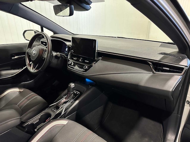 Toyota corolla touring sports 2.0 hybrid gr sport - afbeelding 3 van  21