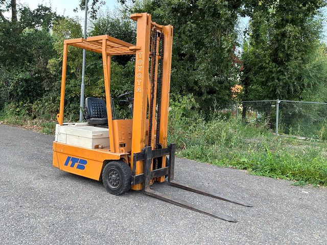 Toyota fbe 15 elektrische vorkheftruck 1500kg 3700mm - afbeelding 12 van  13
