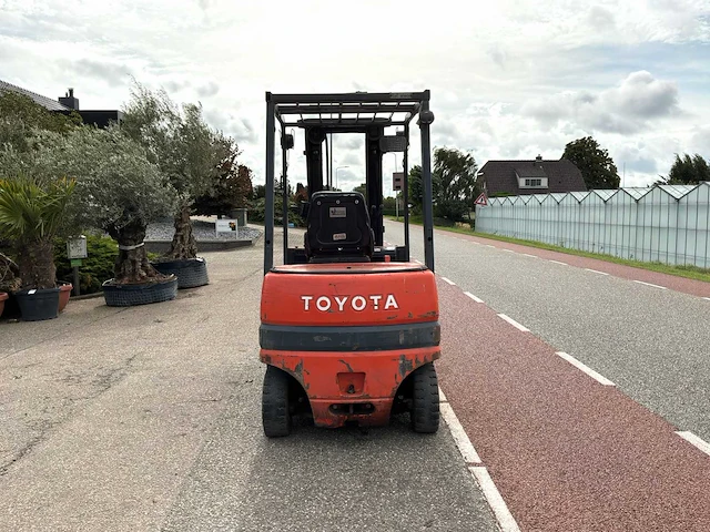 Toyota fbmf25 vorkheftruck - afbeelding 22 van  24