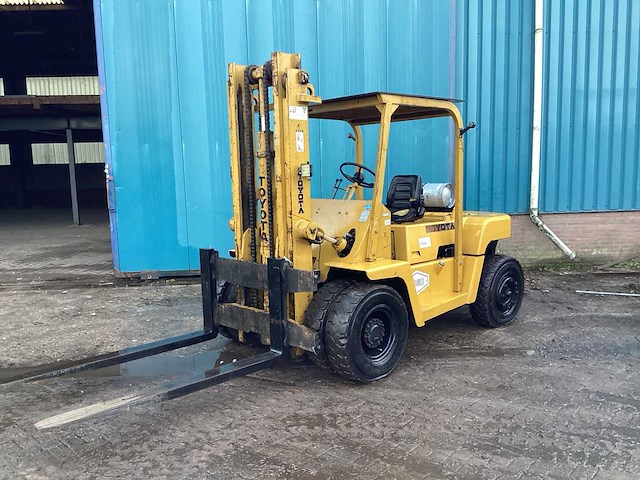 Toyota fg5 vorkheftruck - afbeelding 1 van  12