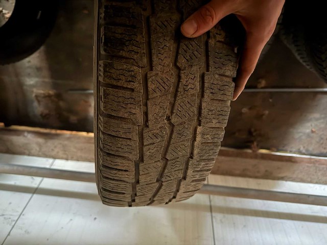 Toyota hiace 2.5 d-4d kwb cmdcemo bedrijfswagen - afbeelding 35 van  41