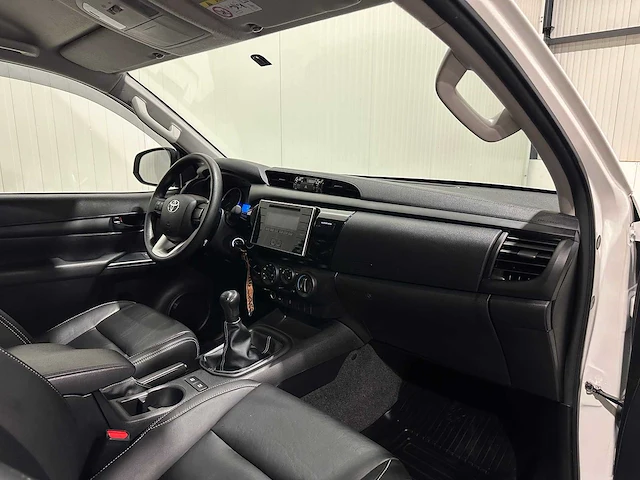 Toyota hilux 2.4 d-4d-f xc alucab cannopy camper v-842-rg - afbeelding 11 van  43