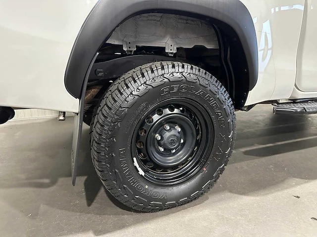 Toyota hilux 2.4 d-4d-f xc alucab cannopy camper v-842-rg - afbeelding 37 van  42