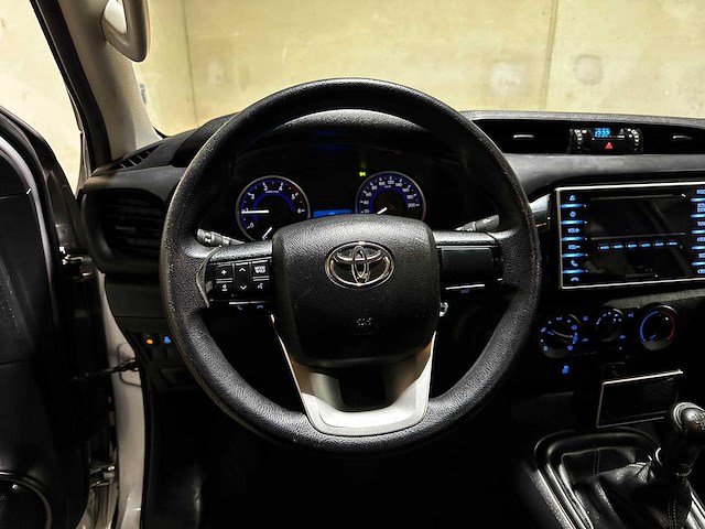 Toyota hilux 2.4 d-4d-f xtra cab comfort 150pk 2017 (origineel-nl), v-833-jr - afbeelding 2 van  21