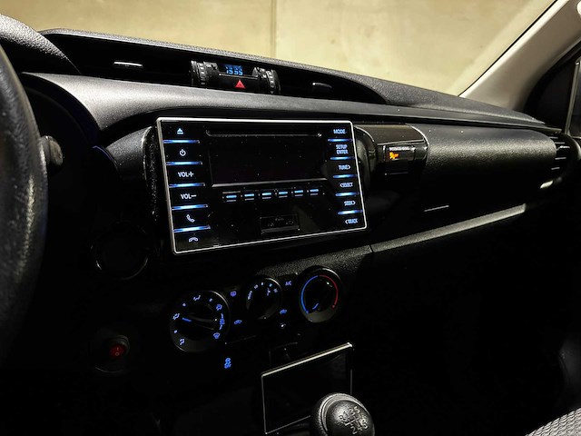 Toyota hilux 2.4 d-4d-f xtra cab comfort 150pk 2017 (origineel-nl), v-833-jr - afbeelding 20 van  21