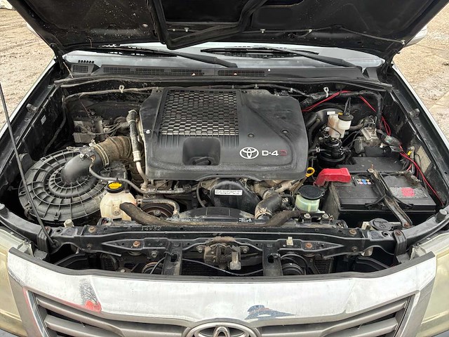 Toyota hilux 2.5 d-4d sx xtra cab bedrijfswagen - afbeelding 21 van  30