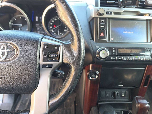 Toyota land cruiser 2.8 d-4d-f vx blind van | vt-252-x i - afbeelding 16 van  31