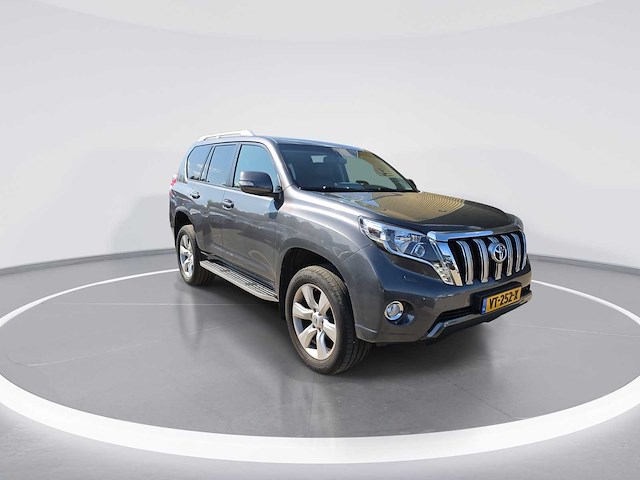 Toyota land cruiser 2.8 d-4d-f vx blind van | vt-252-x i - afbeelding 27 van  31