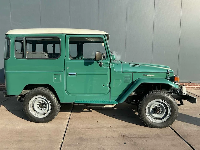 Toyota land cruiser bj40 hardtop land cruiser bj40 oldtimer - afbeelding 30 van  45