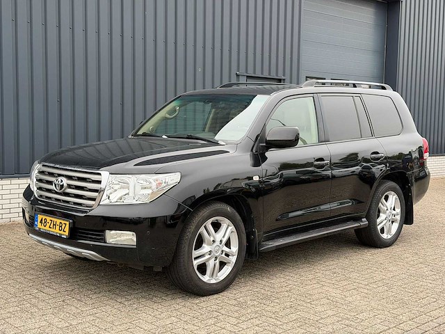 Toyota land cruiser v8 4.5 d-4d executive 7p. | 48-zh-bz i - afbeelding 1 van  13