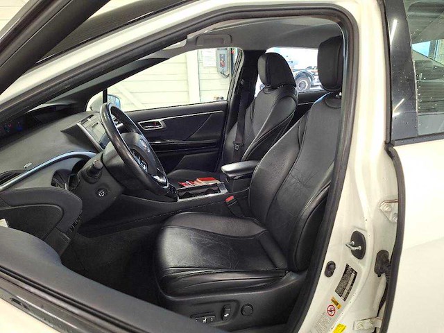 Toyota mirai fcv executive , h-984-bb - afbeelding 18 van  22