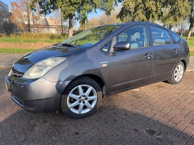 Toyota prius 1.5 vvt i comfort, 05-grs-6 - afbeelding 1 van  14