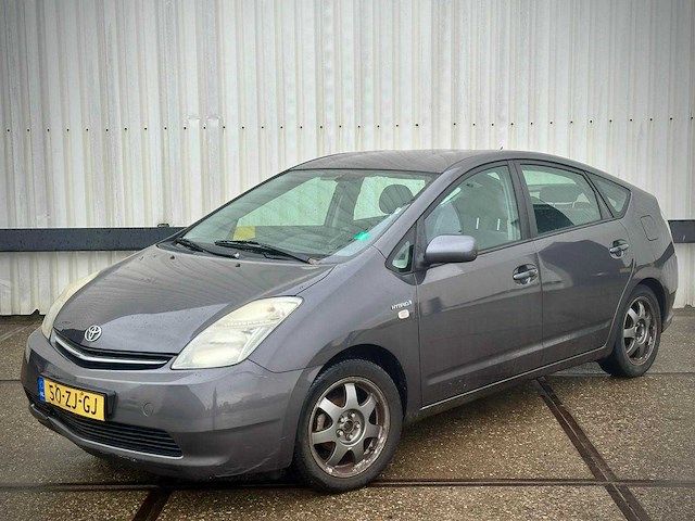Toyota prius 1.5 vvt i comfort automaat, 50-zj-gj - afbeelding 1 van  14
