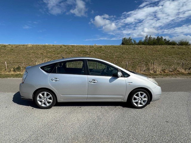 Toyota prius 1.5 vvt-i tech ed. 82-hxt-1 - afbeelding 29 van  34